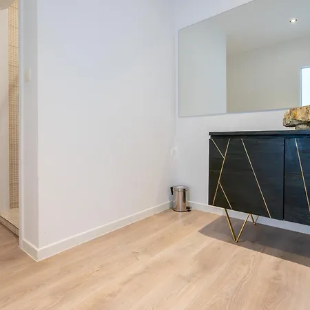 펜션 Les Varietes 라로셰안알데네